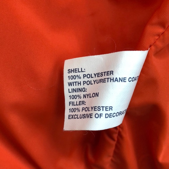 HOST PICK Vintage Gap Boy’s Puffy Vest - Picture 6 of 6